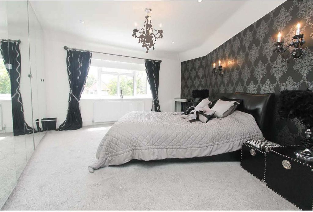 Additional image 8 of 5 bed detached house for saleOakleigh Gardens, Edgware HA8