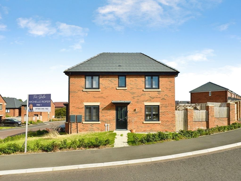 Property photo 1 of 32