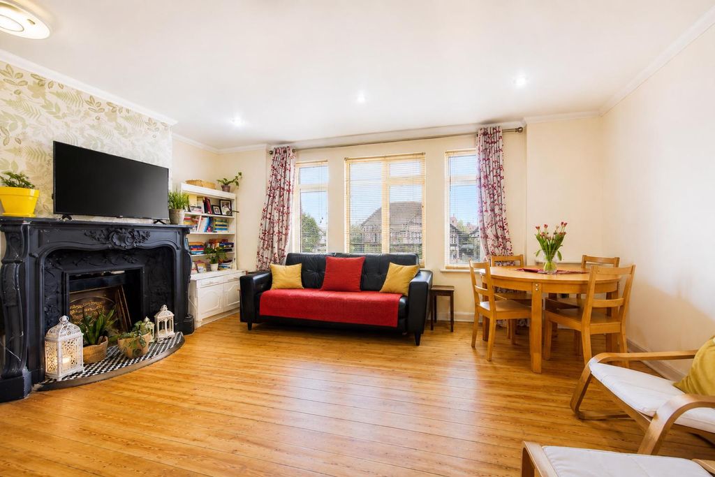 Property photo 1 of 9