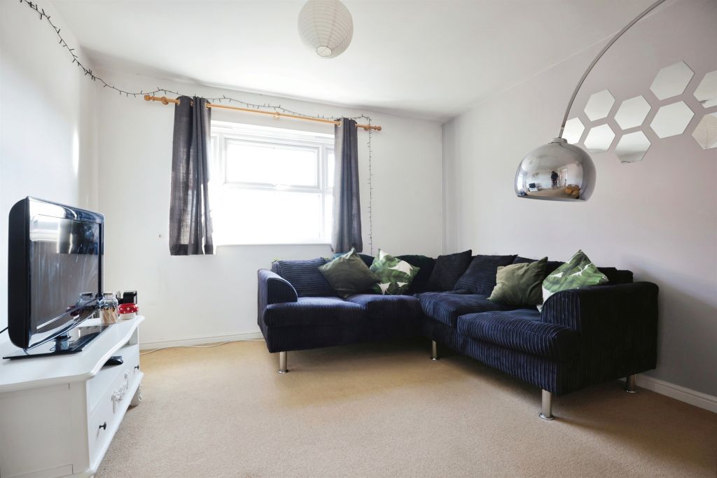Property photo 3 of 11