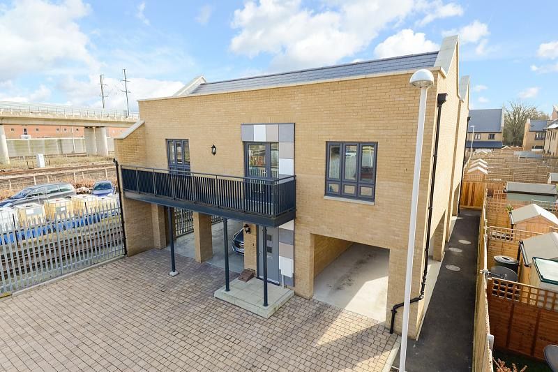 Property photo 1 of 8 1719160