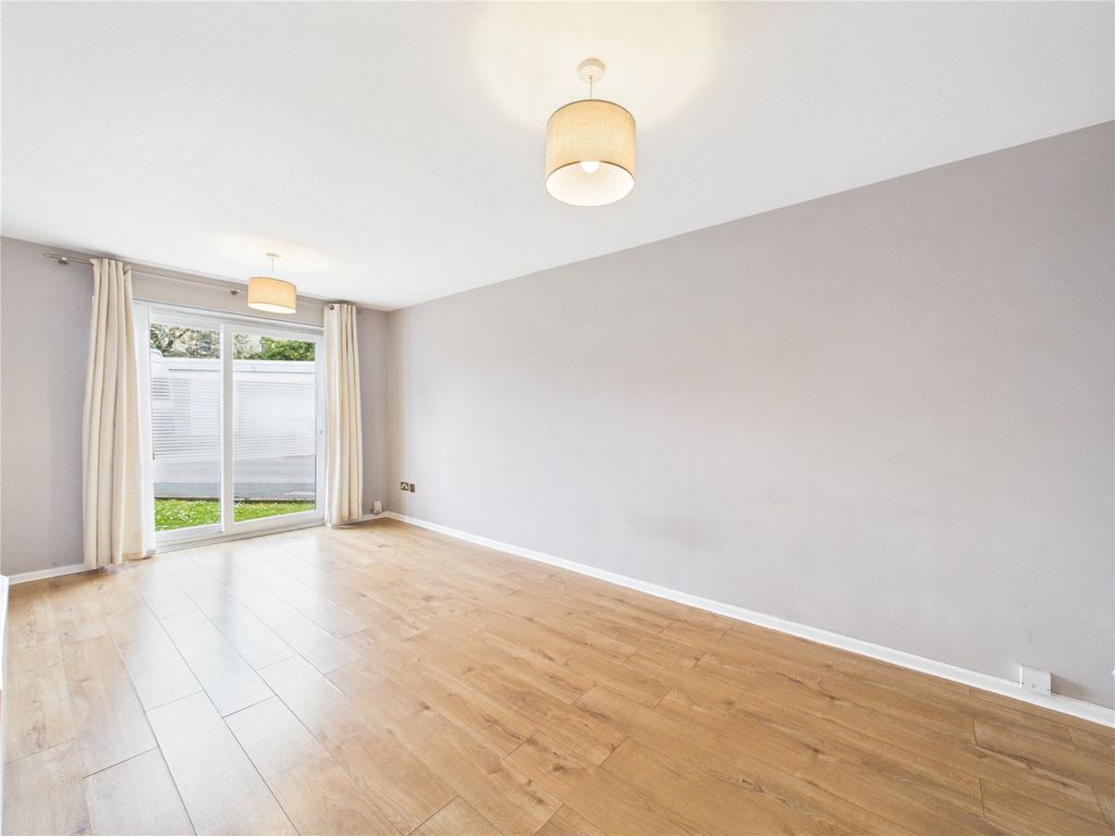 Property photo 3 of 12 Picture No. 17