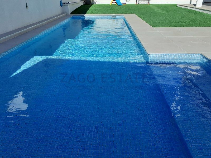 Property photo 3 of 40