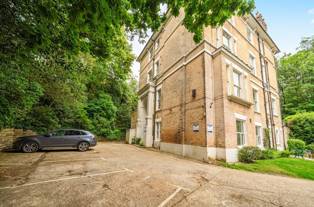 Property photo 1 of 18 External