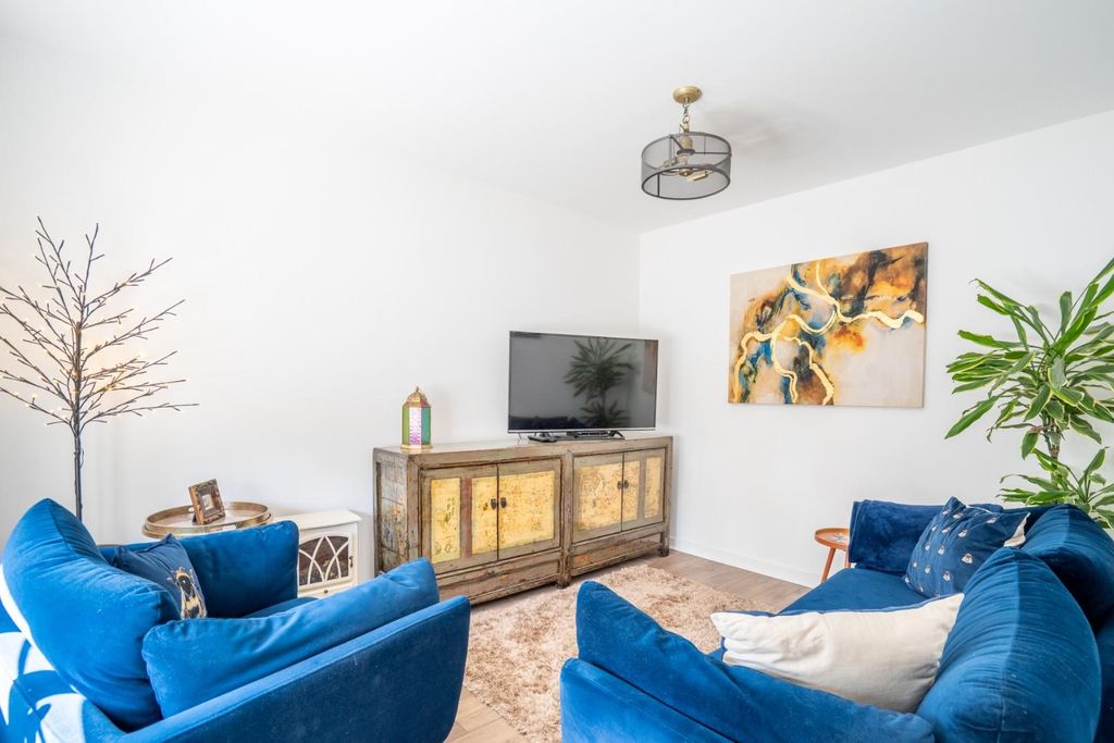 Property photo 2 of 14 Rc-1.Jpg