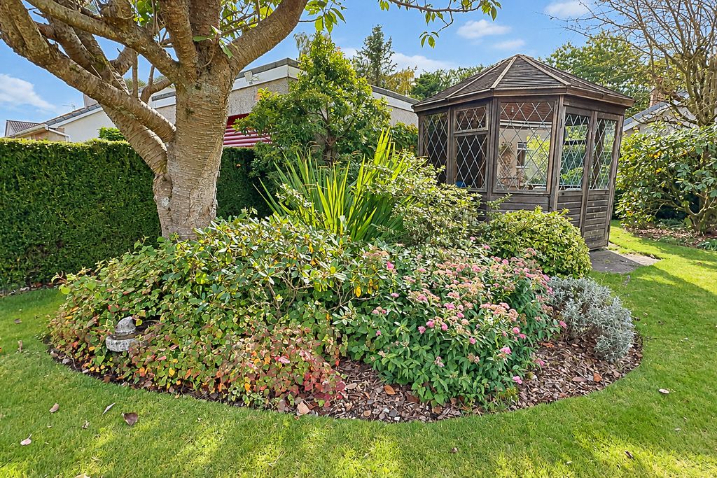 Property photo 3 of 37
