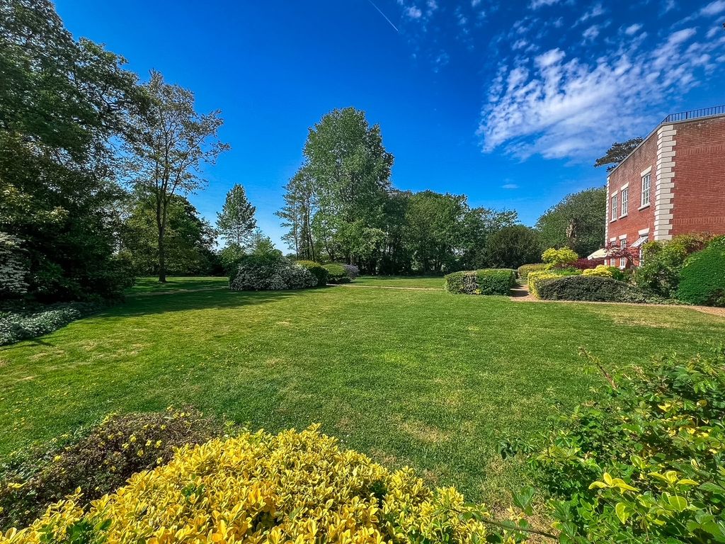 Additional image 36 of 2 bed flat for saleMolesey Park Road, East Molesey KT8