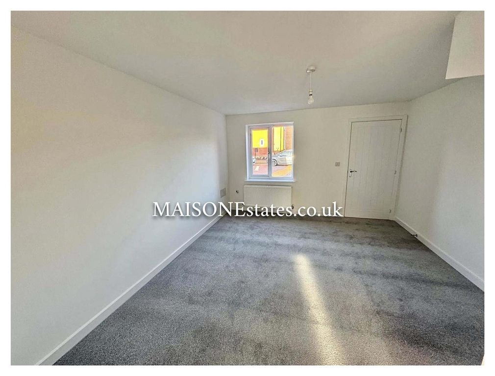 Property photo 2 of 10 Lounge2.Jpg