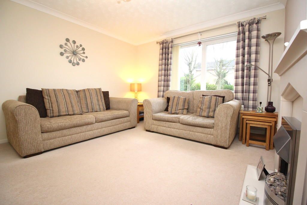 Property photo 2 of 12 Image