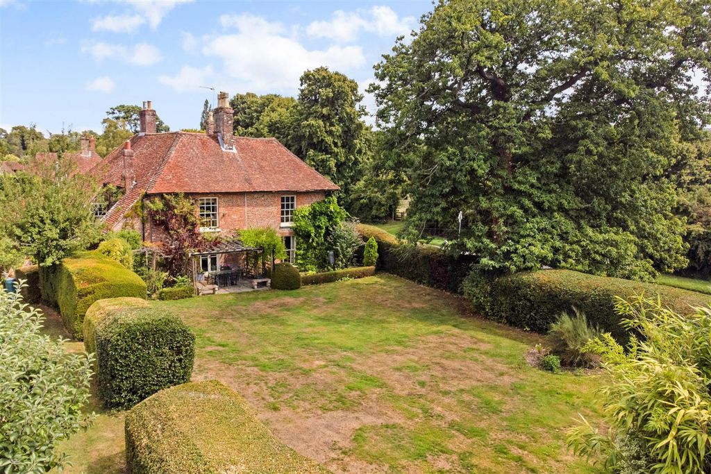 Property photo 2 of 20 Gardens