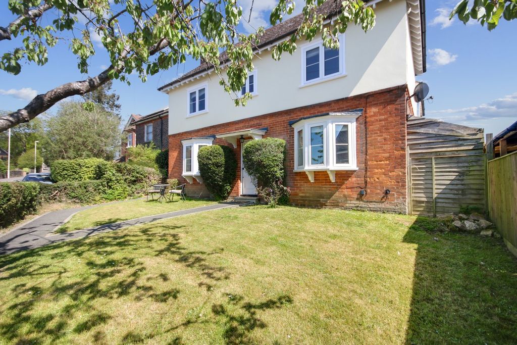 Property photo 1 of 30