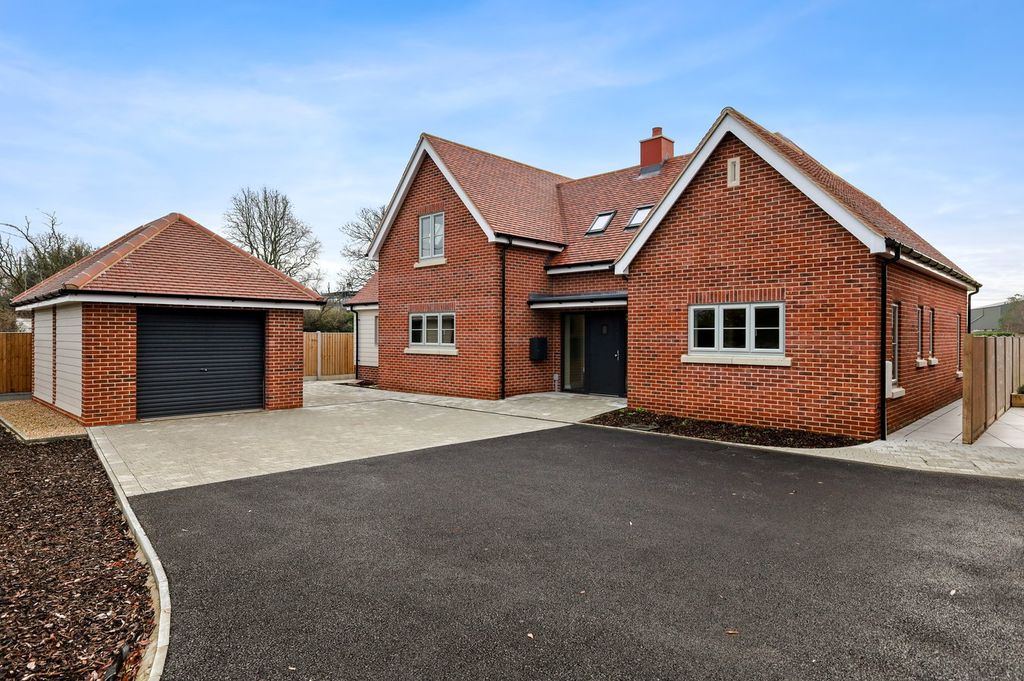 Property photo 1 of 25