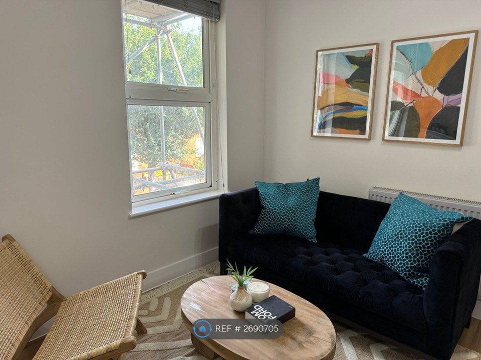 Property photo 3 of 8