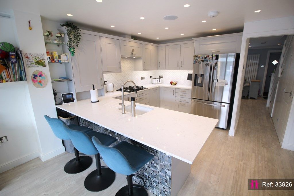 Property photo 2 of 25