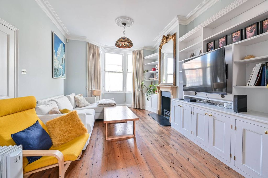 Property photo 1 of 17