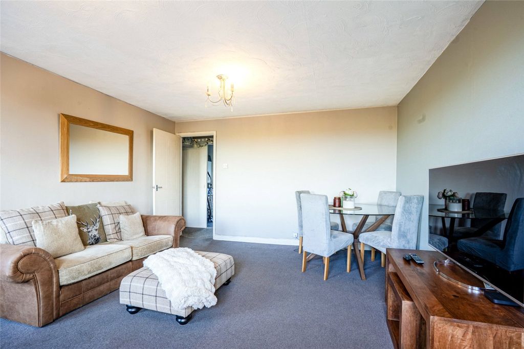 Property photo 3 of 10 4761342