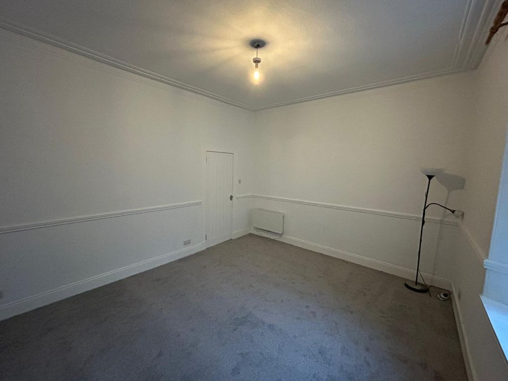 Property photo 3 of 10 Photo 3