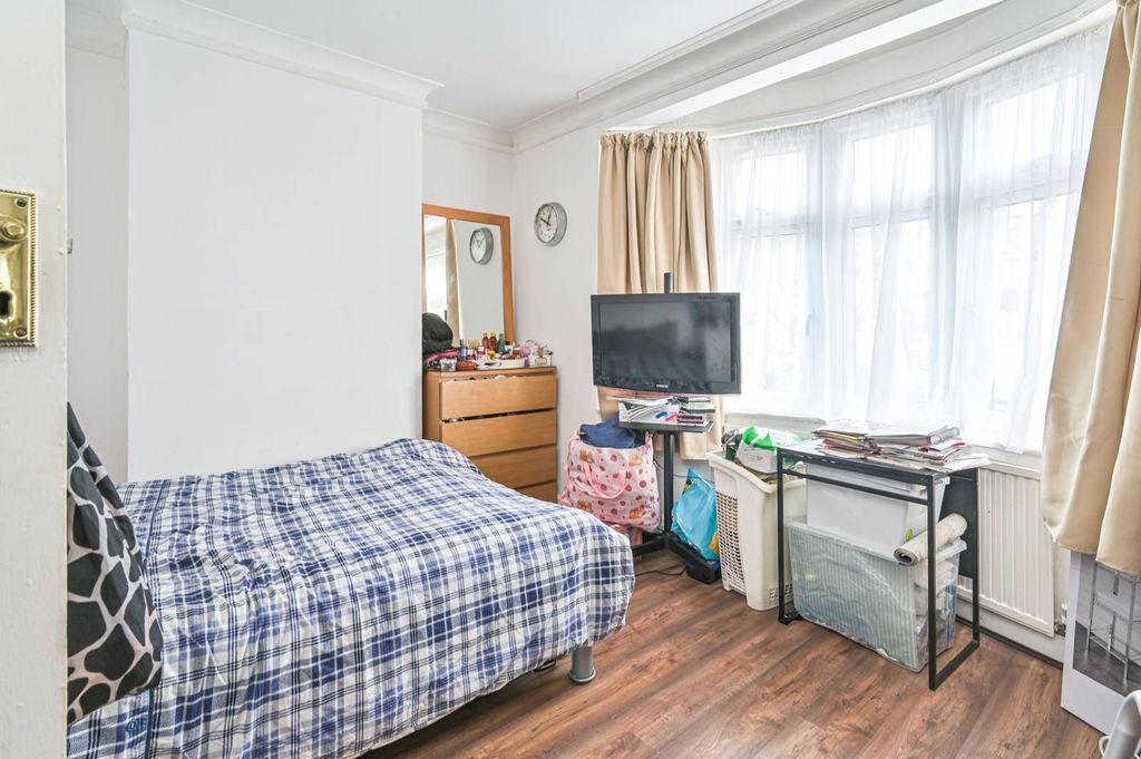 Property photo 2 of 5