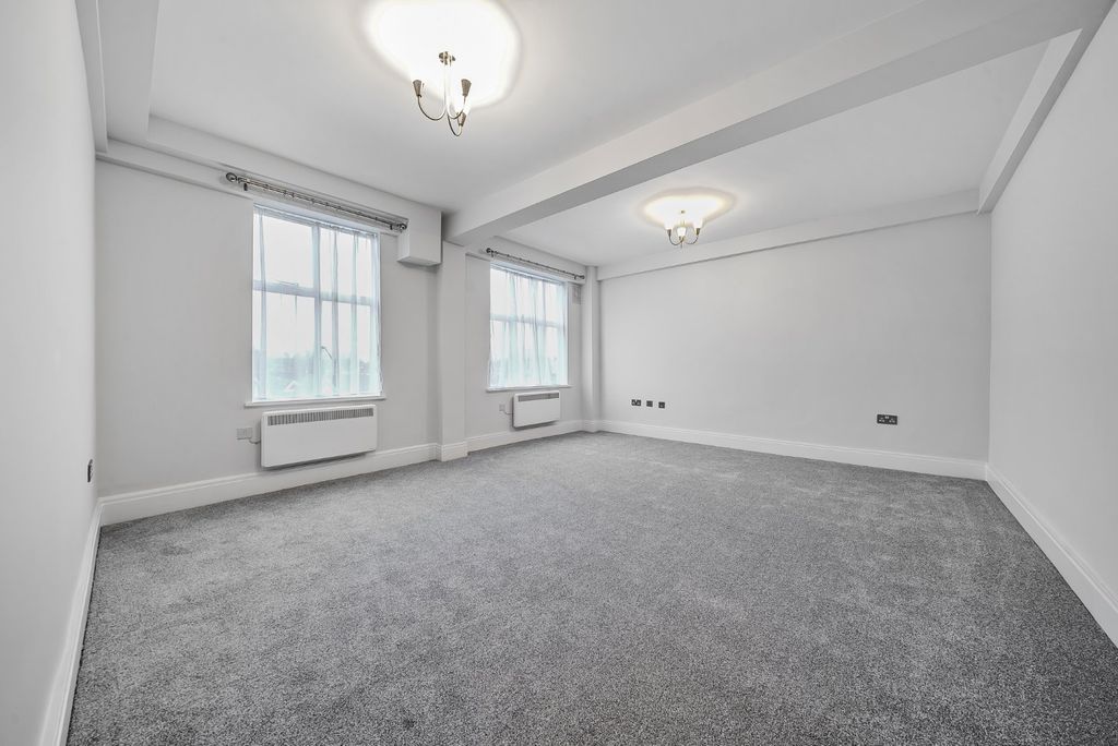 Property photo 2 of 13 Picture No. 03