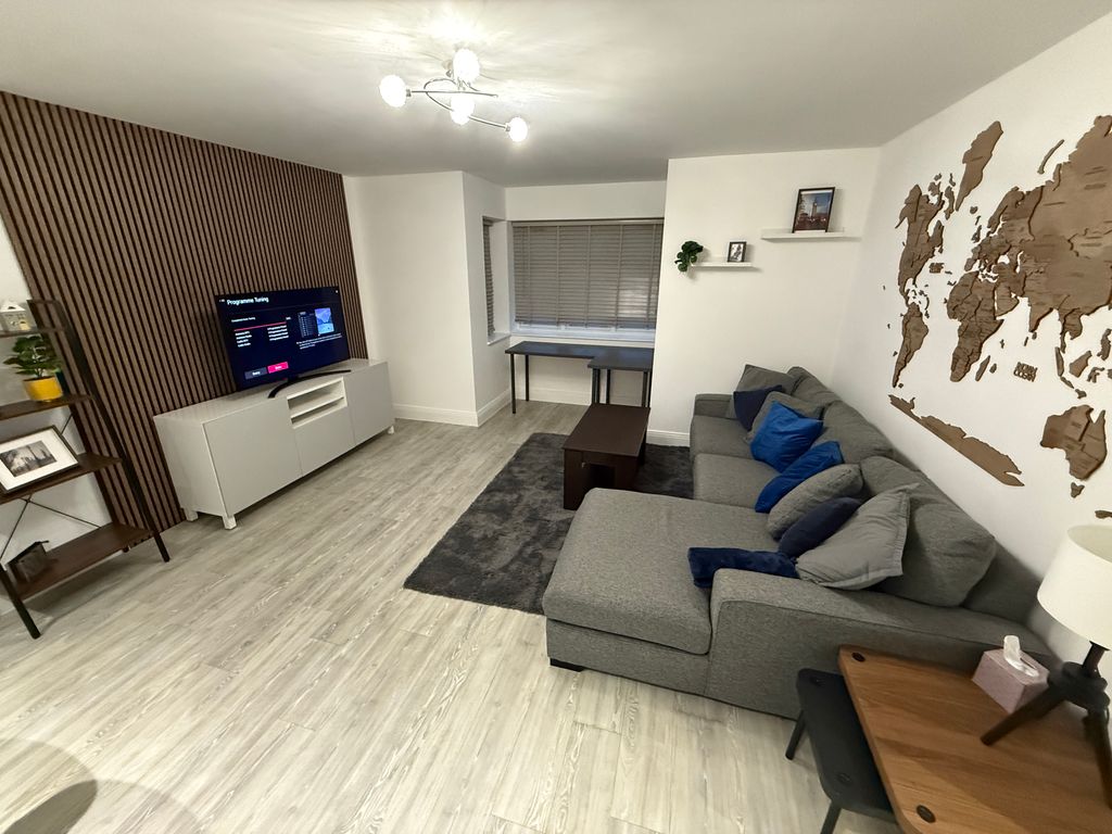 Property photo 3 of 15 20250425_192810715_Ios