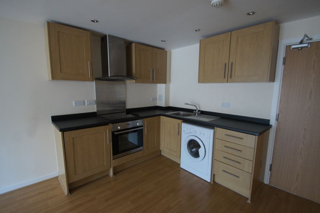 Property photo 3 of 6 Kitchen