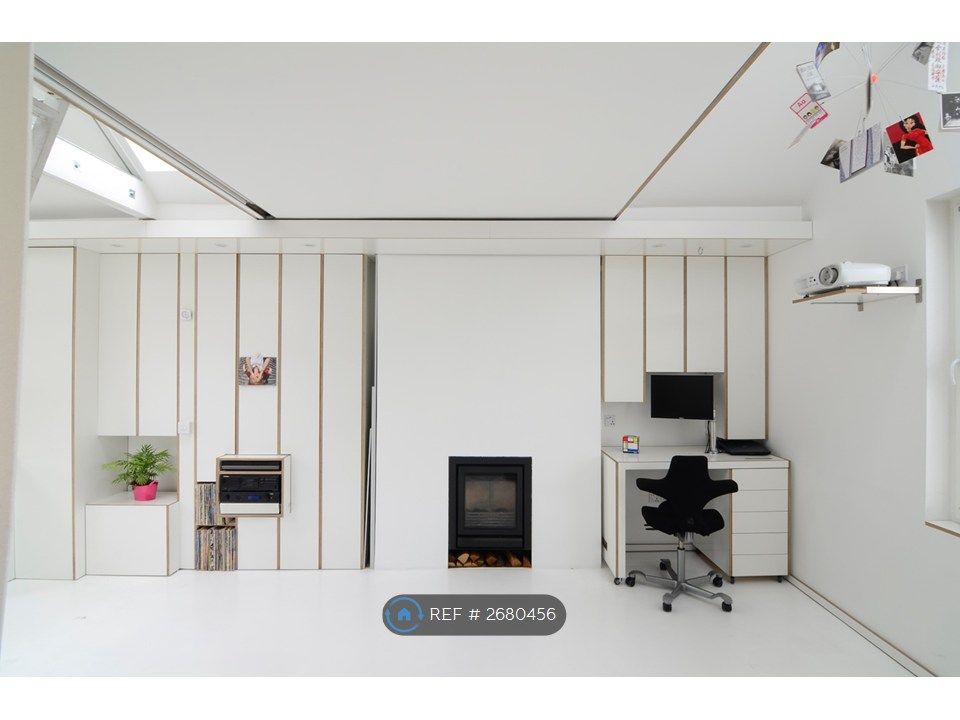 Property photo 1 of 26 Living Room