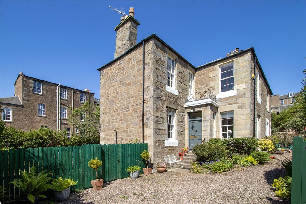Property photo 1 of 19 Strawberrybank