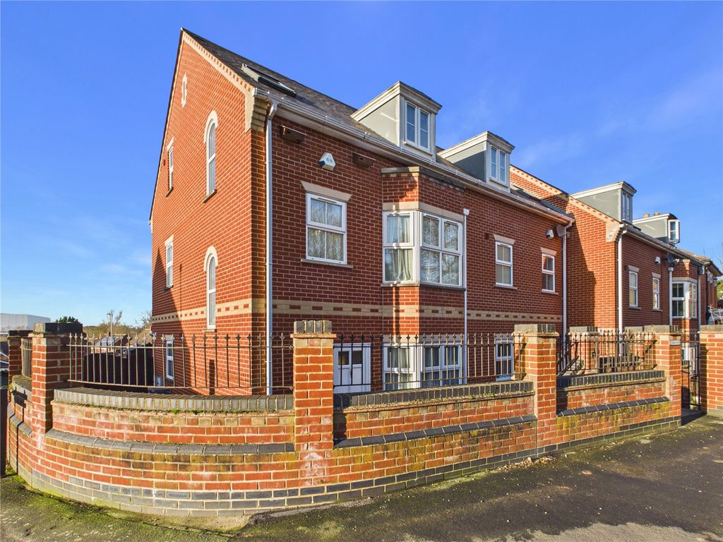 Property photo 1 of 11 Picture No. 01