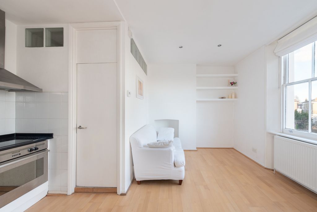 Property photo 3 of 10 Picture No. 20