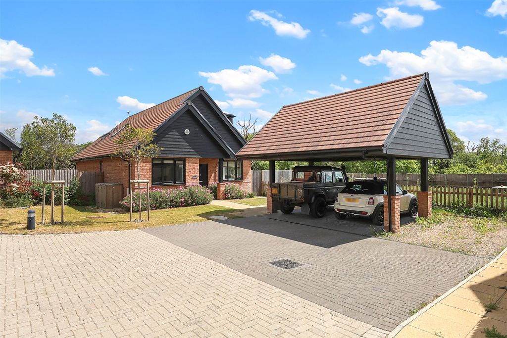 Property photo 1 of 20 Picture No. 05