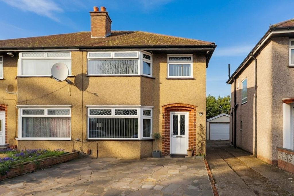 Property photo 1 of 15 External