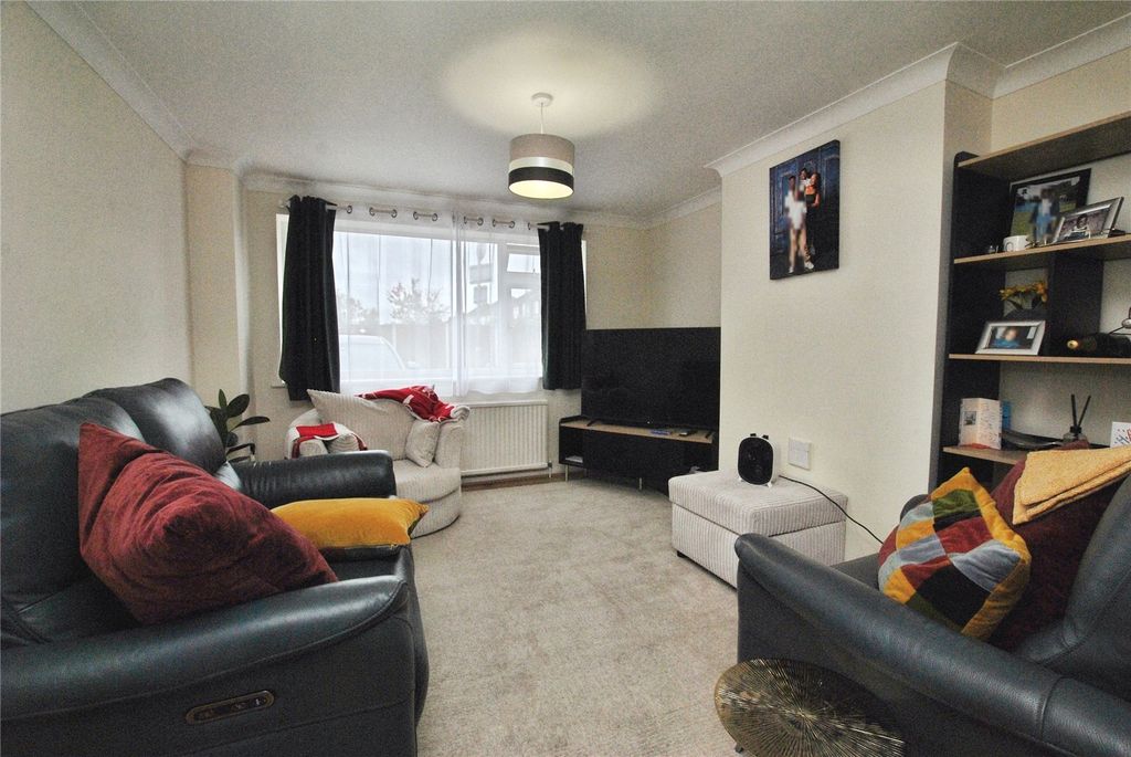 Property photo 3 of 9 Picture No. 06