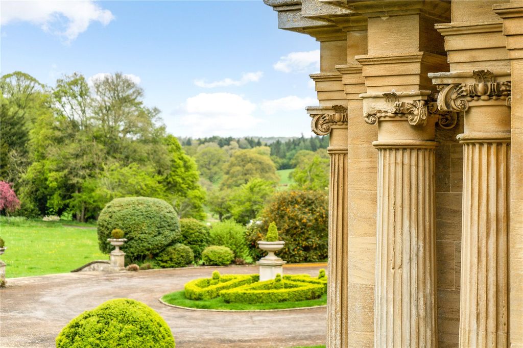 Property photo 2 of 17 Sherborne House
