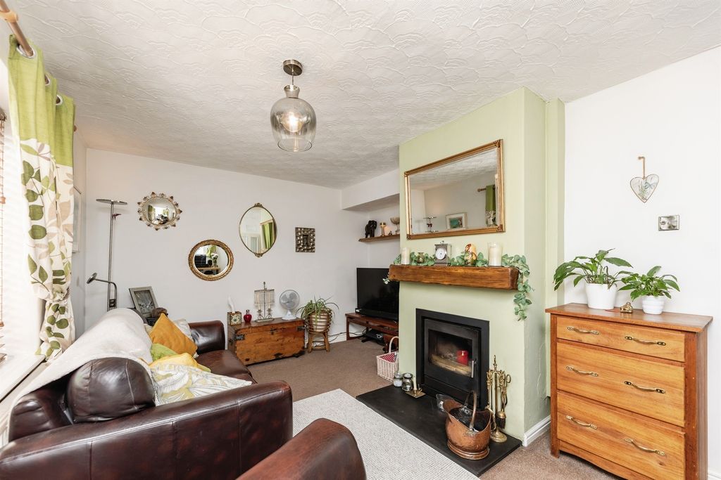Property photo 2 of 22