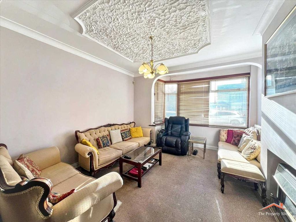 Property photo 2 of 20