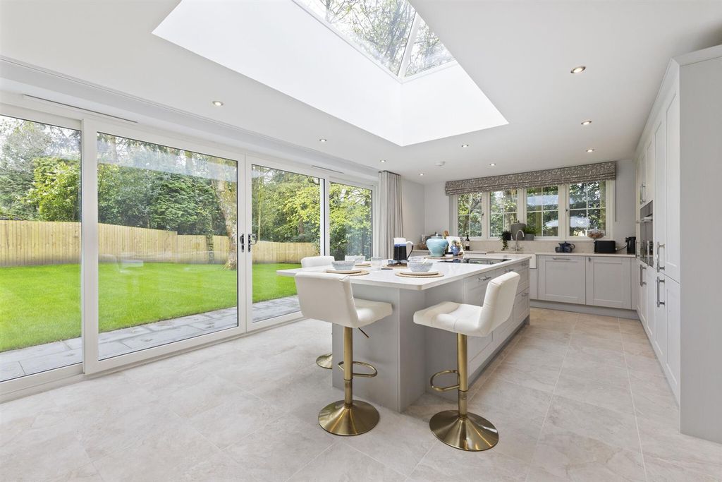 Property photo 3 of 20 90282_Show Home Hudson Gardens Tower Road(7)_Low.J