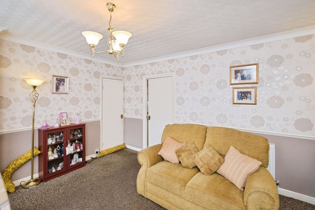 Property photo 2 of 20 Pbox-Img.Jpg