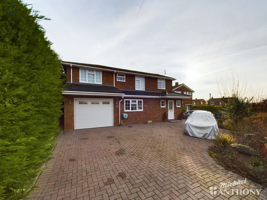 Property photo 1 of 26 Cam03218G0-Pr0473-Still024