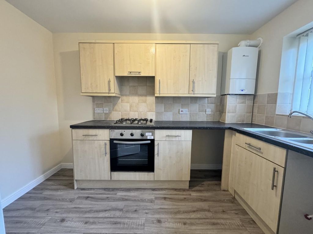 Property photo 3 of 8 4.Jpg