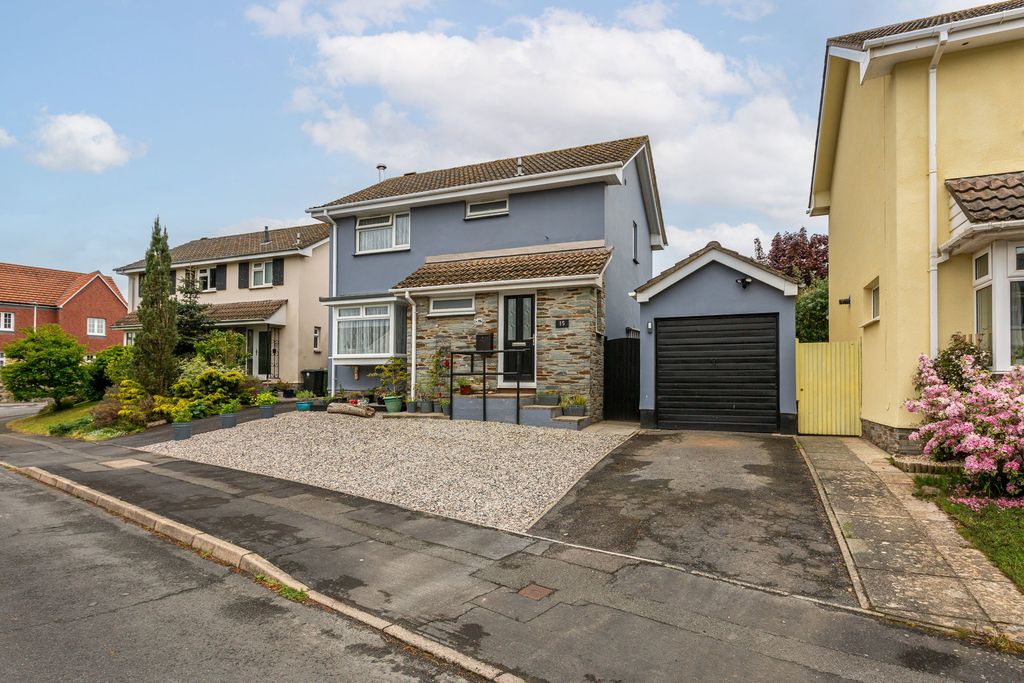 Property photo 1 of 30