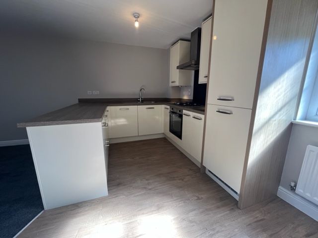 Property photo 3 of 9 Kitchen