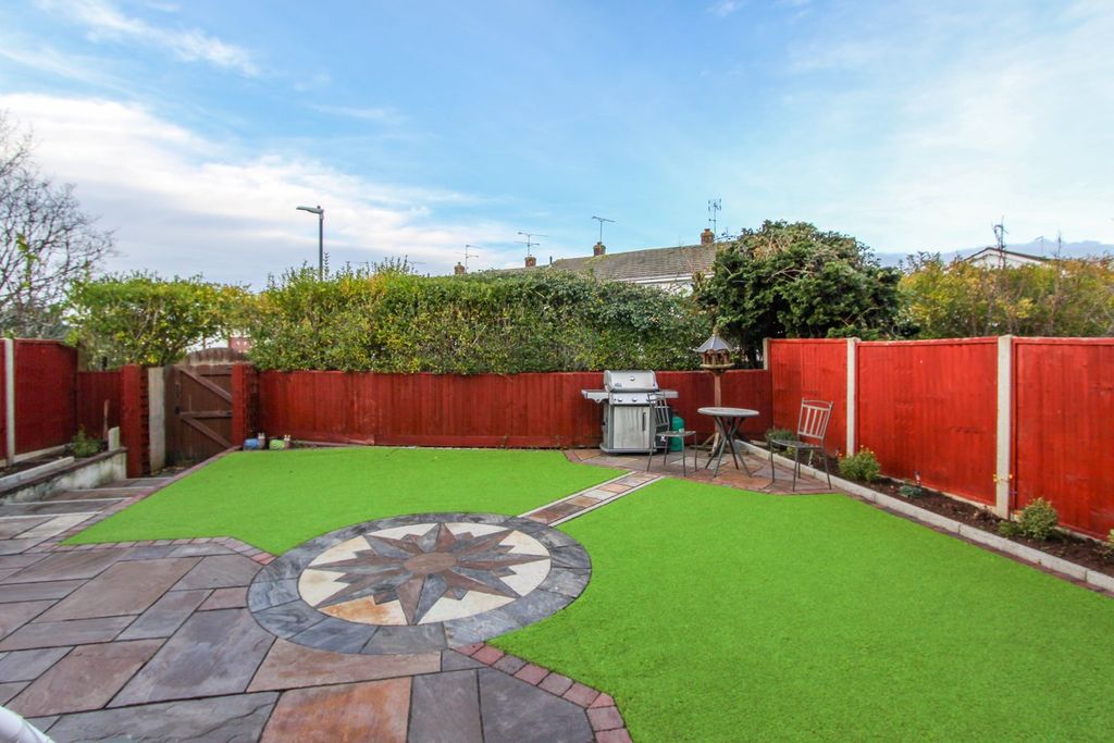 Property photo 3 of 15