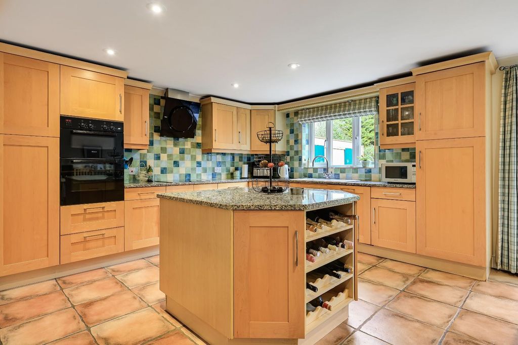 Property photo 3 of 25 Img (11).Jpg