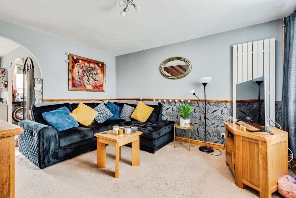 Property photo 2 of 16