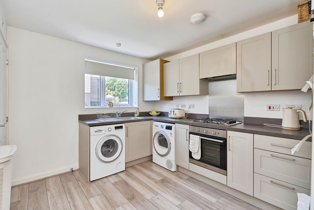 Property photo 3 of 18 Pbox-Img.Jpg