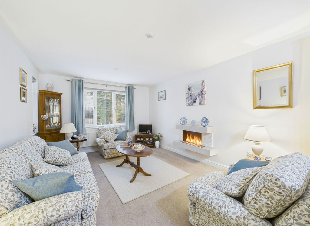 Property photo 2 of 15 Open-Plan Living Kitchen (Digitally Enhanced)