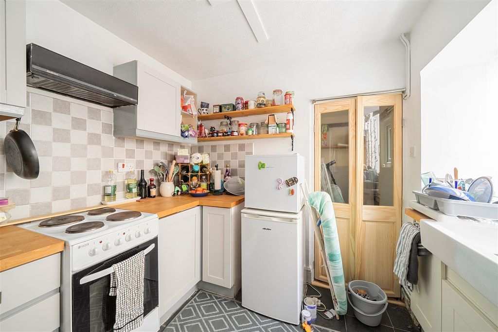Property photo 3 of 15 1466687-15-6A1Da6d6992B2.Jpg