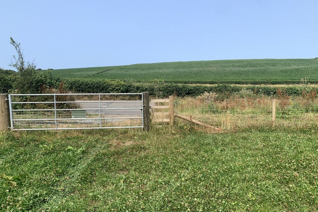 Property photo 1 of 6
