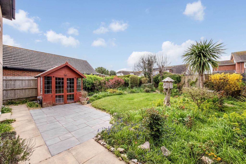 Property photo 3 of 21