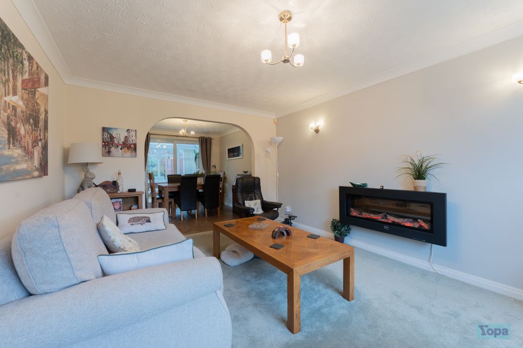 Property photo 2 of 26 Living Room